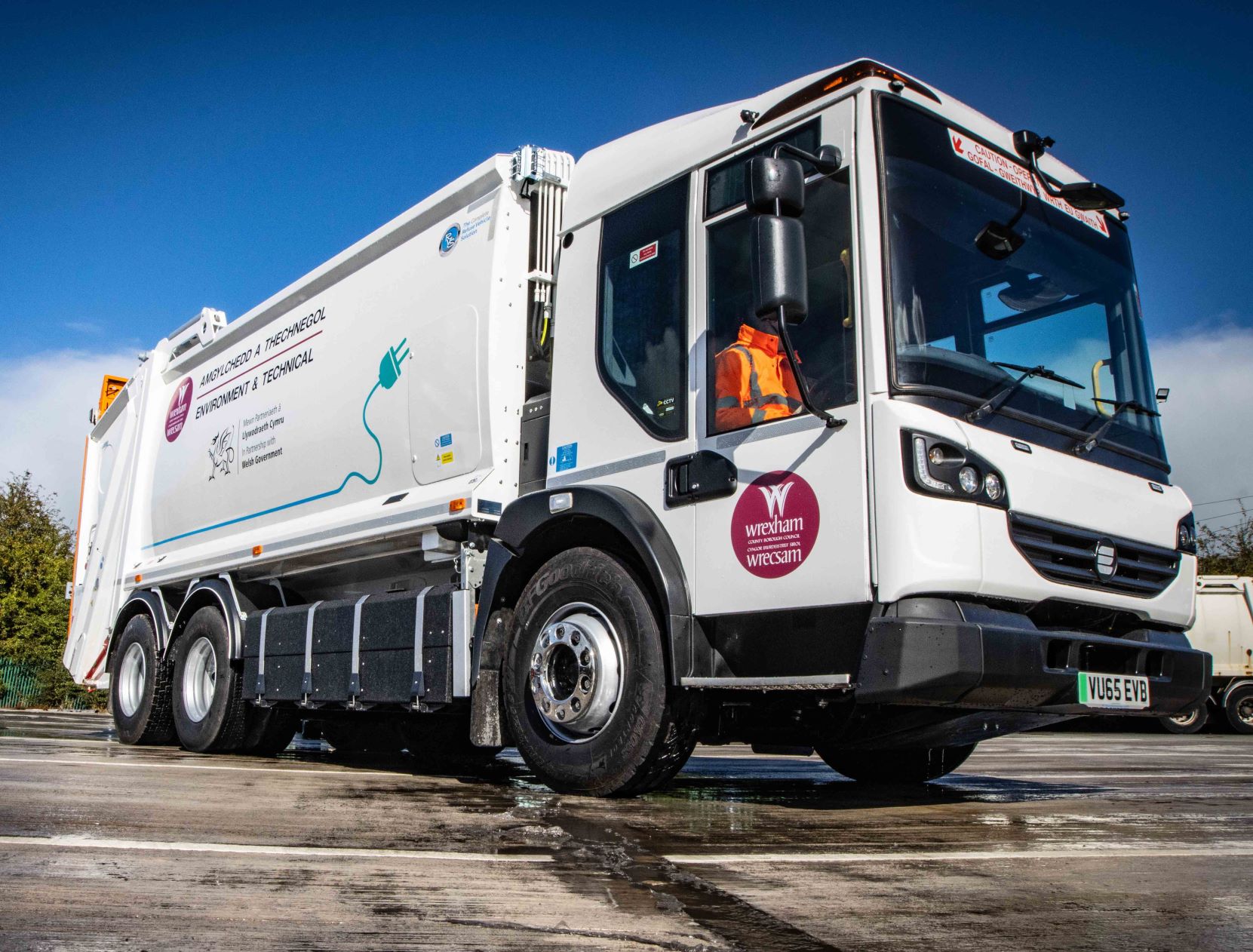 The vehicle, a 2015 Dennis Elite, with a Dennis Olympus body and a Terberg Omnidel bin lift, has been converted by RVS engineers to a fully electric, zero-emissions RCV. 